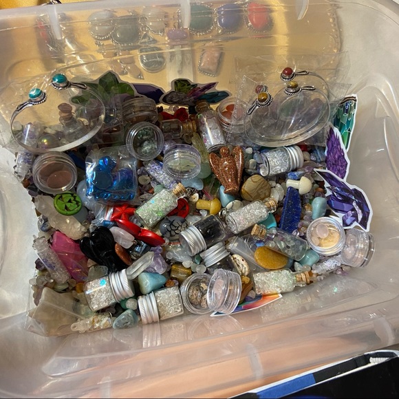 🍀Lilly’s lucky scoops crystal confetti chips & stones 1 scoop 8oz - Picture 7 of 8